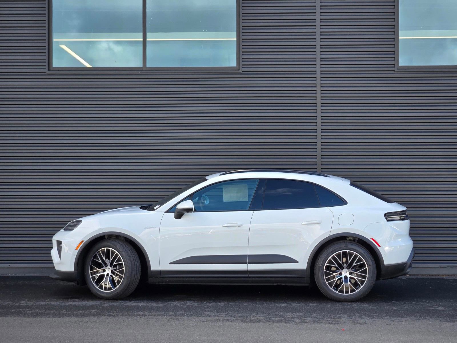 New 2026 Porsche Macan Electric RWD image 2