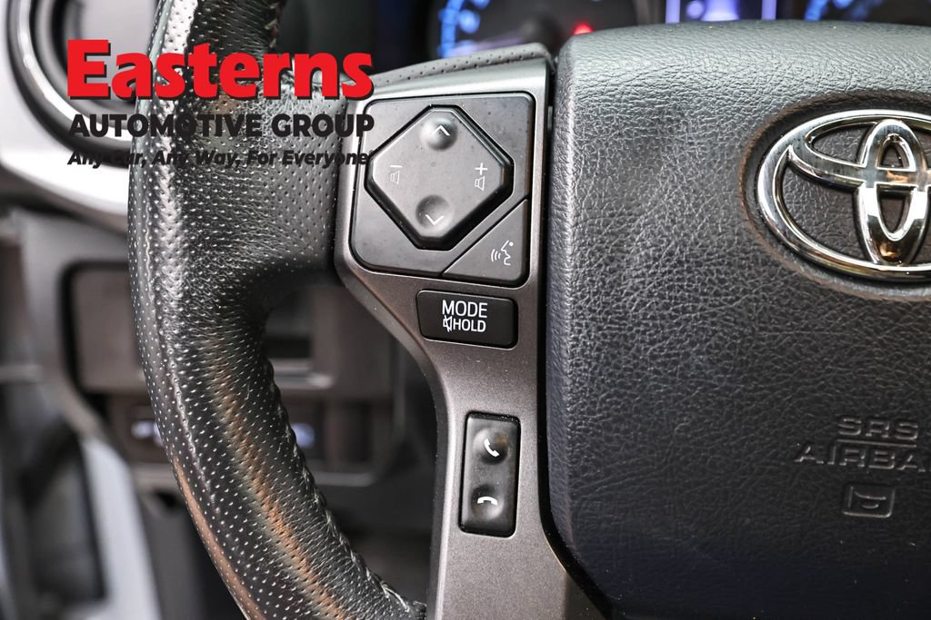 Used 2018 Toyota Tacoma TRD Sport AWD/4WD image 15