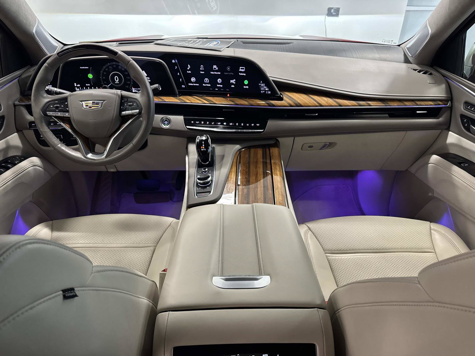 Used 2024 Cadillac Escalade Sport Platinum AWD/4WD image 8