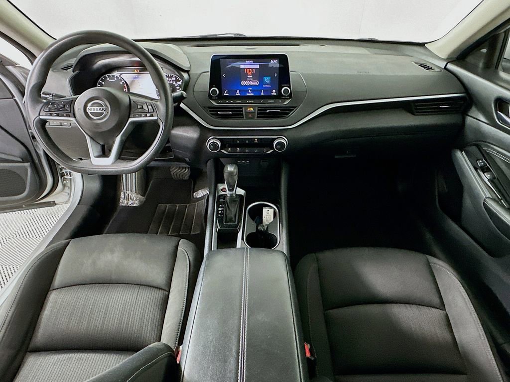 Used 2021 Nissan Altima 2.5 SV image 3