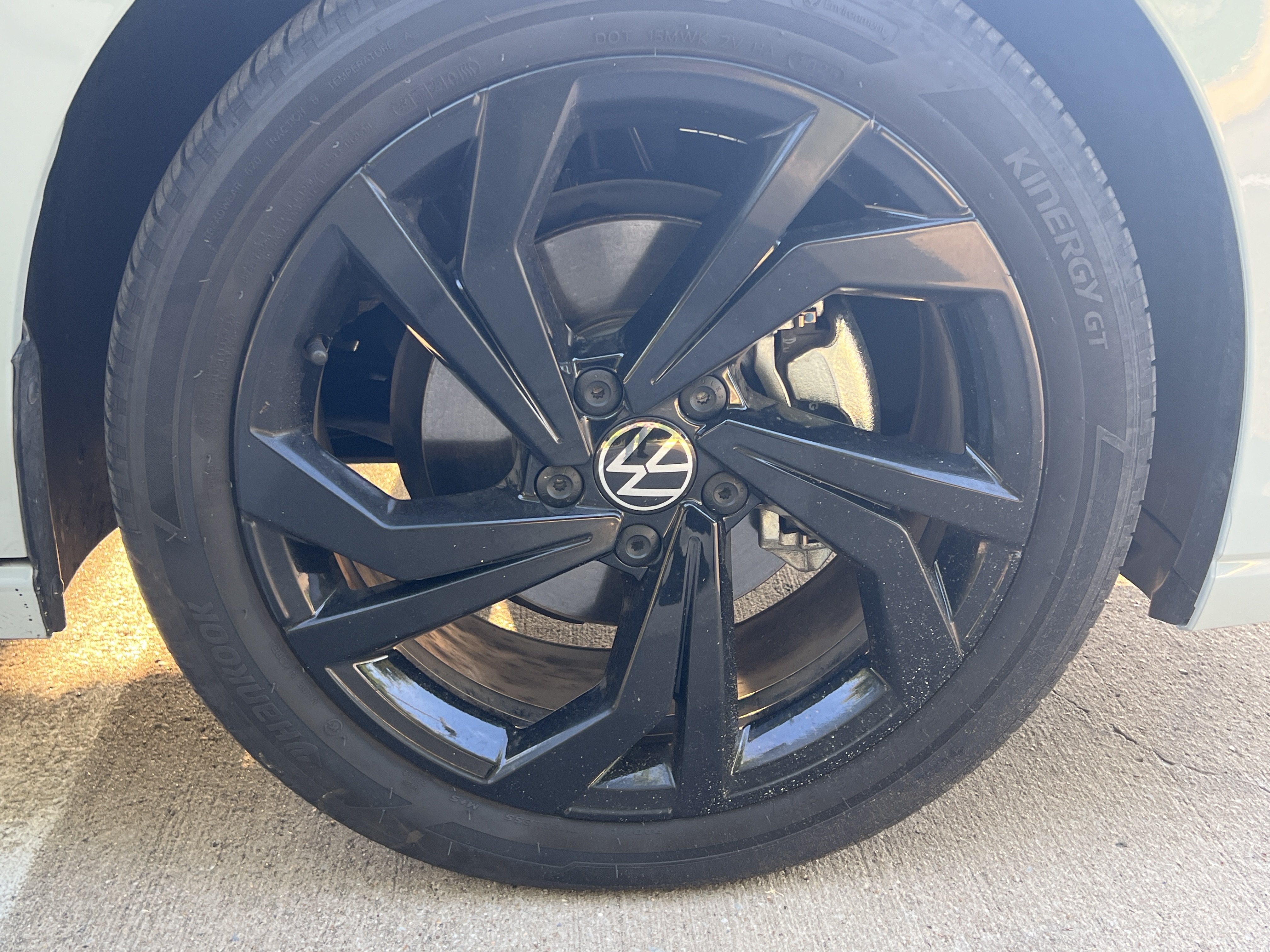 Used 2026 Volkswagen Jetta SE w/ Black Wheel Package FWD image 12