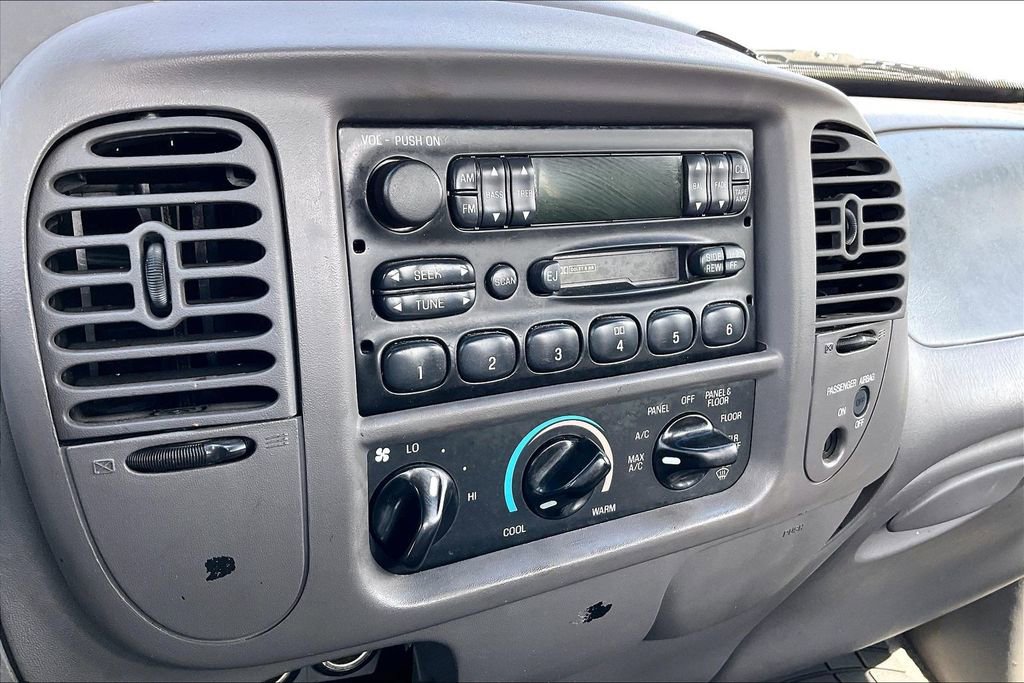 Used 2000 Ford F150 XL RWD image 16
