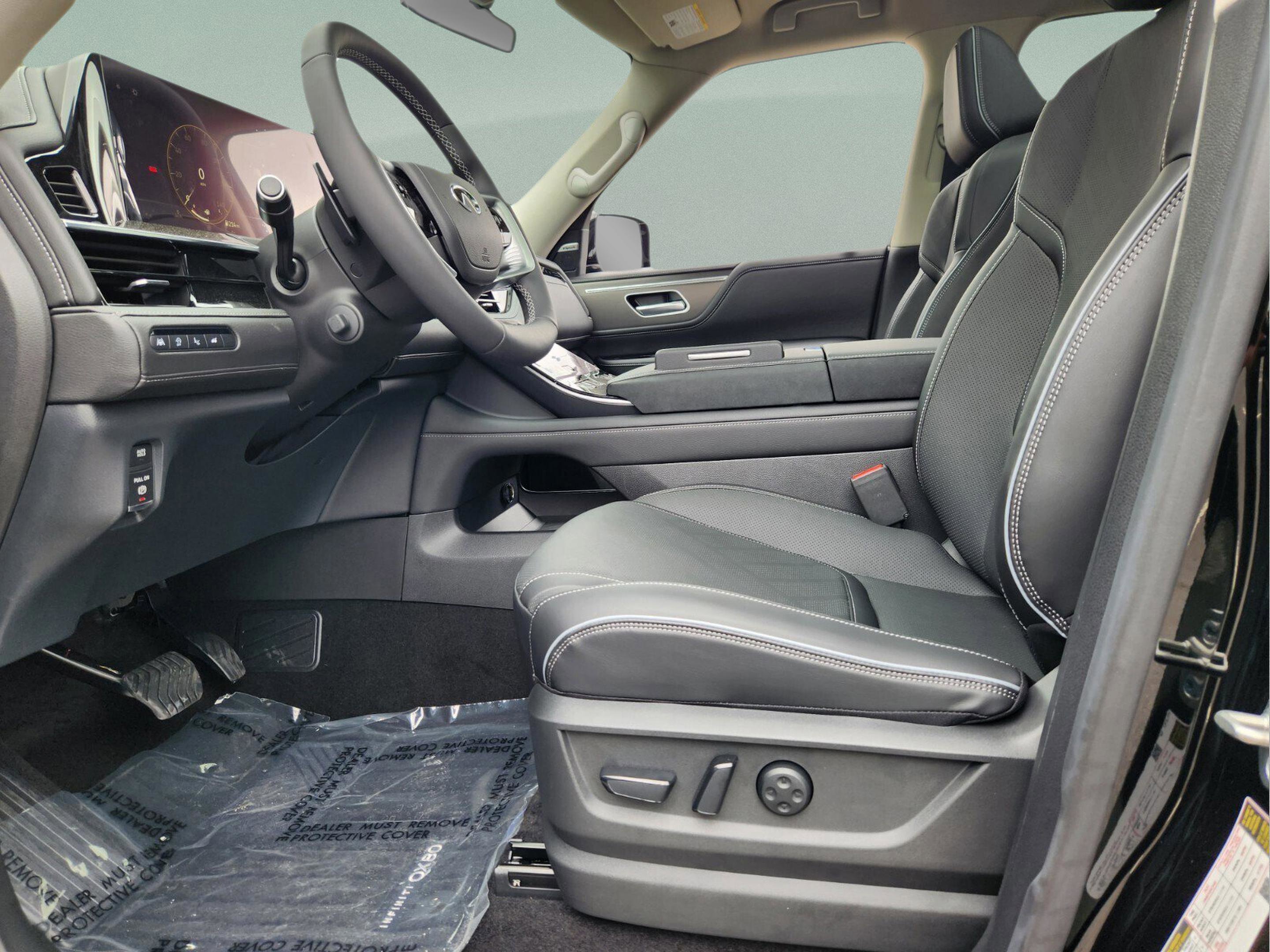 New 2025 INFINITI QX80 Luxe image 10
