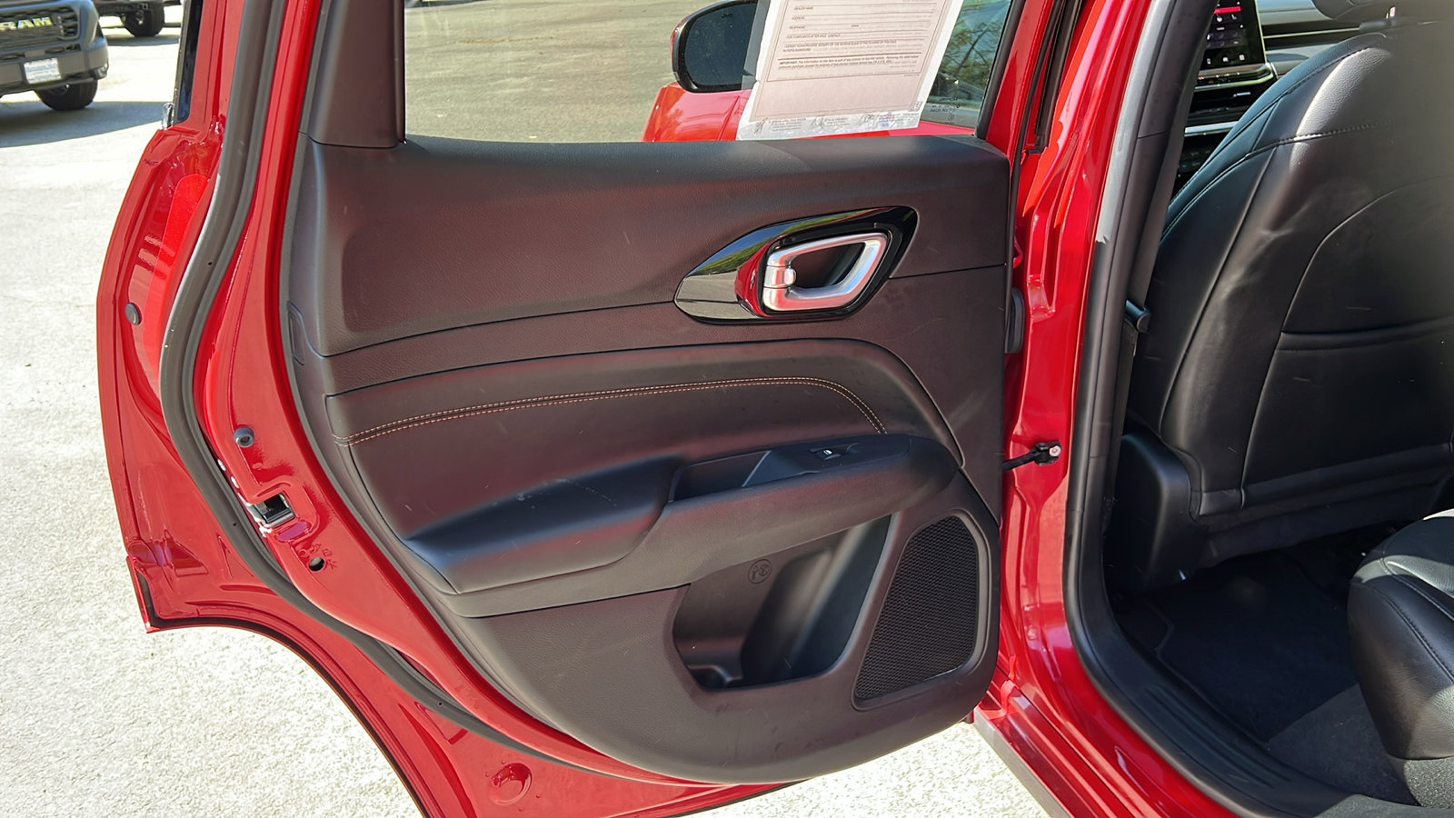 Used 2022 Jeep Compass Limited image 21