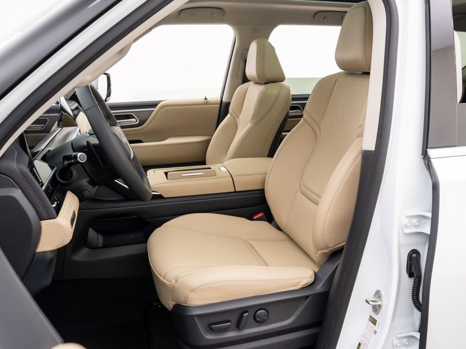 New 2026 INFINITI QX80 Pure w/ Cargo Package image 15