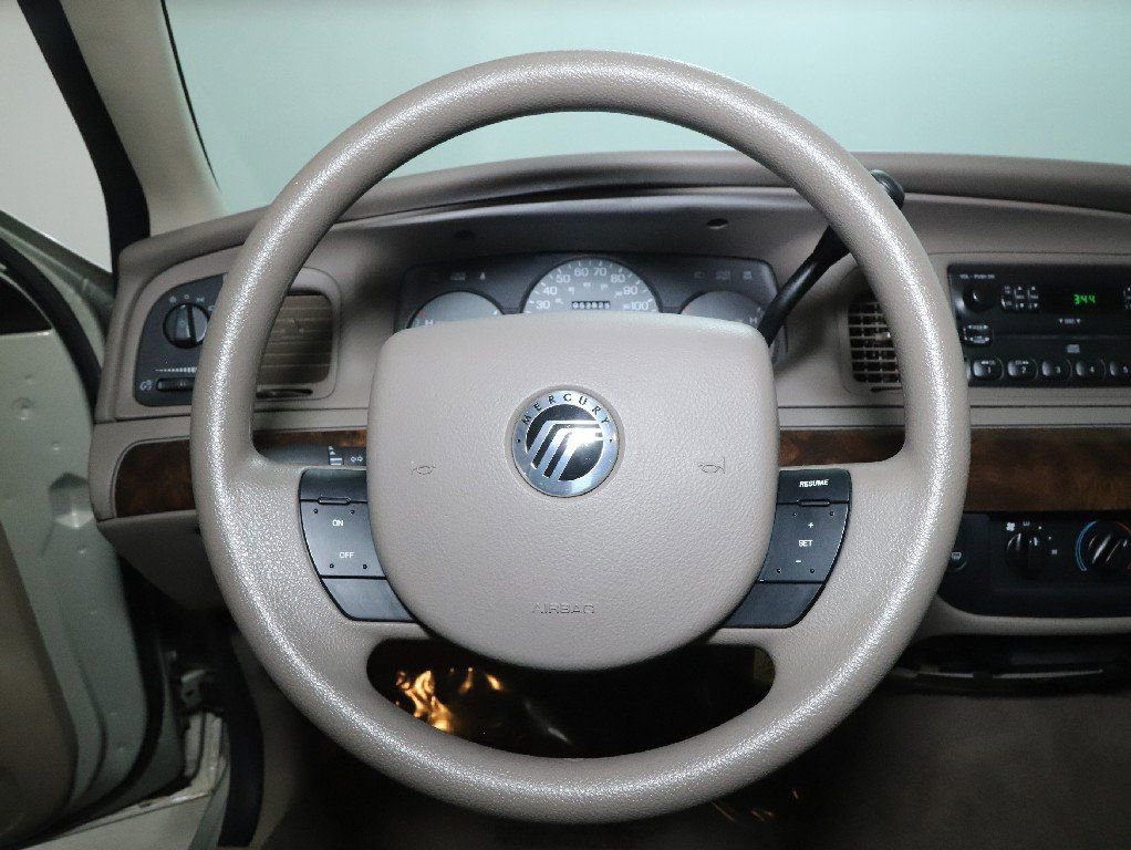 Used 2005 Mercury Grand Marquis GS image 31