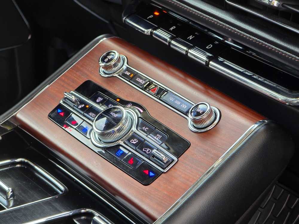 Used 2023 Lincoln Aviator Reserve image 19