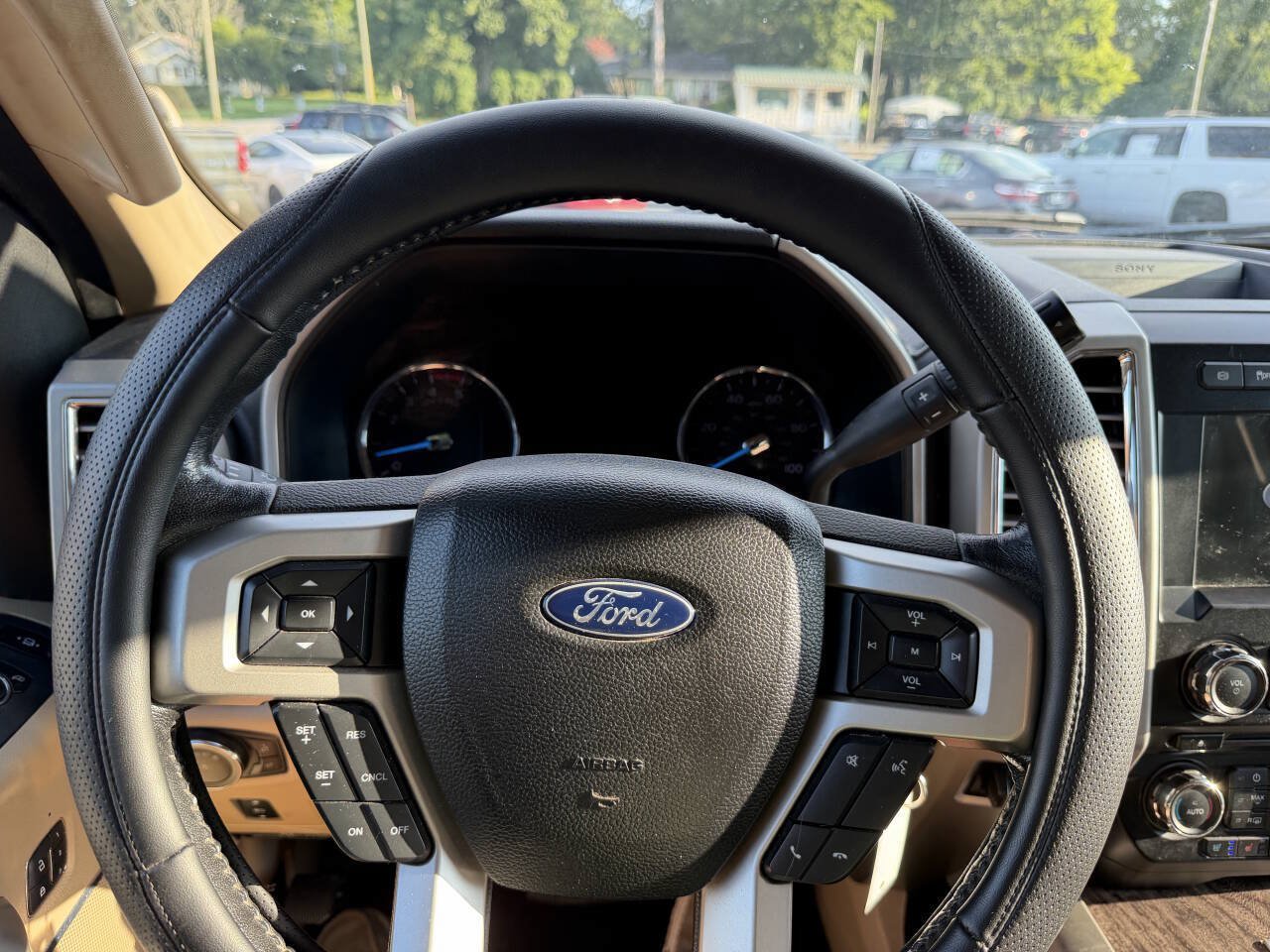 Used 2017 Ford F250 Lariat w/ Lariat Value Package AWD/4WD image 20