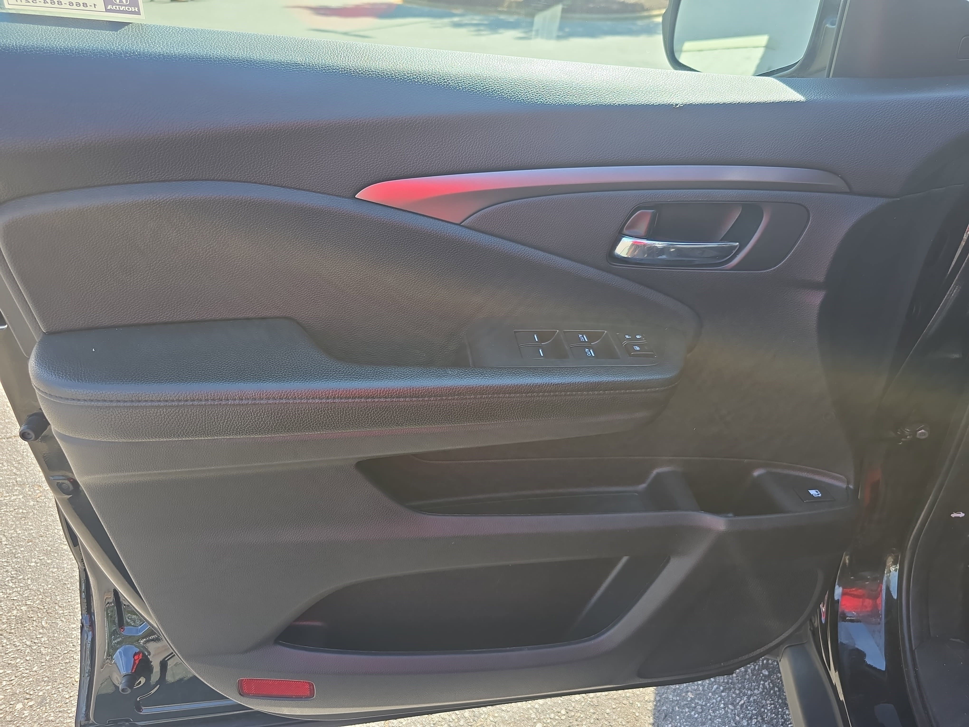 Used 2022 Honda Pilot Sport image 28