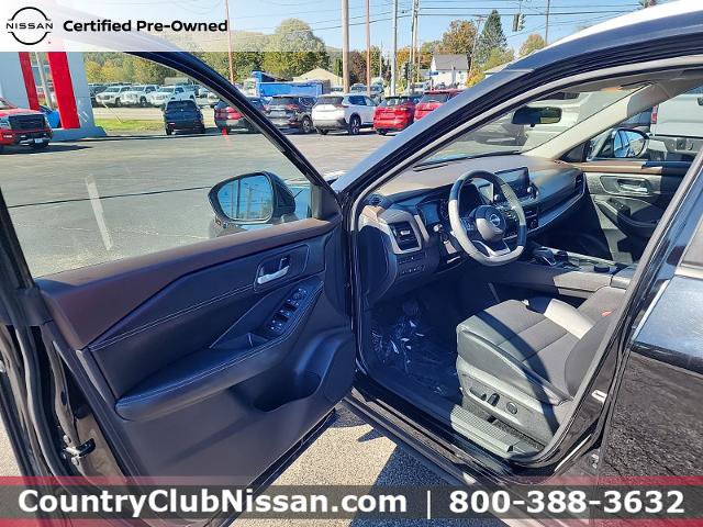 Certified 2023 Nissan Rogue SV w/ SV Premium B Package AWD/4WD image 10