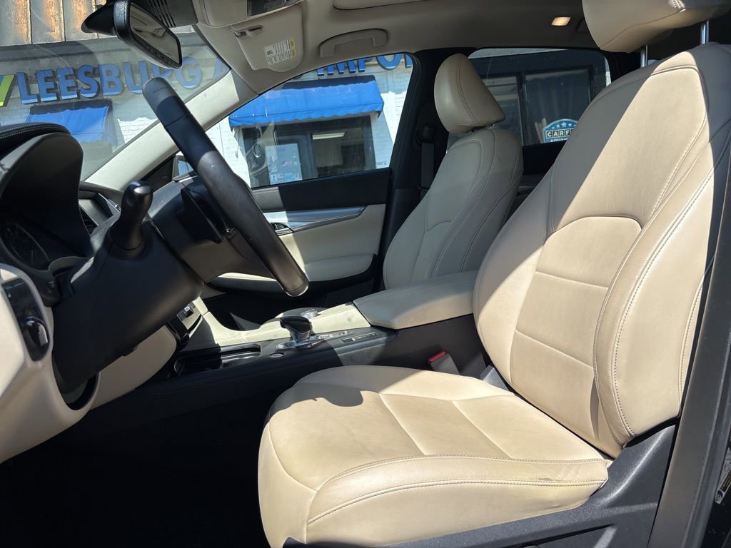 Used 2019 INFINITI QX50 Luxe w/ Navigation Package AWD/4WD image 16