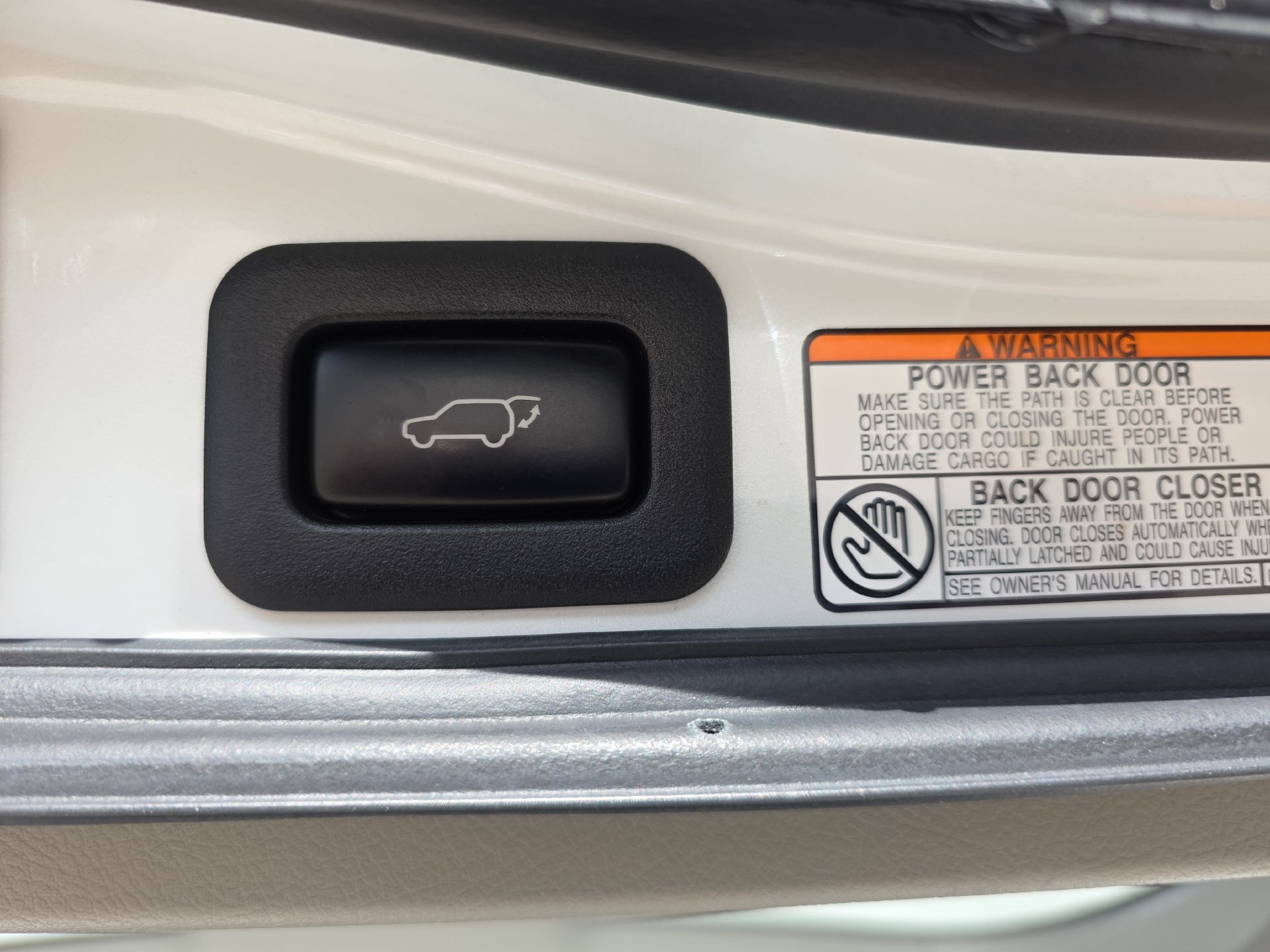 Used 2019 Lexus LX 570 4WD w/ Luxury Package image 13