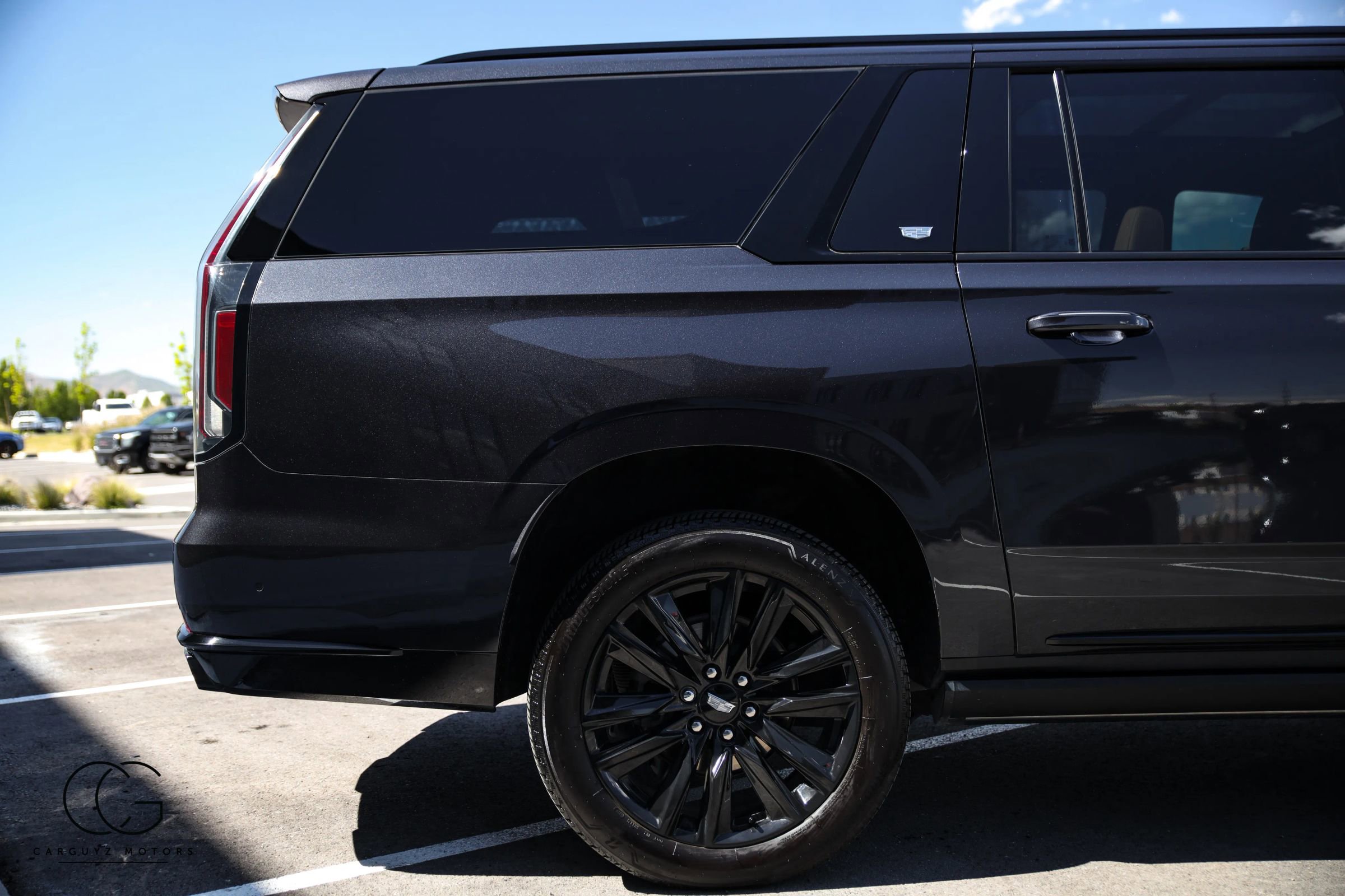 Used 2023 Cadillac Escalade ESV Sport w/ Touring Package AWD/4WD image 16