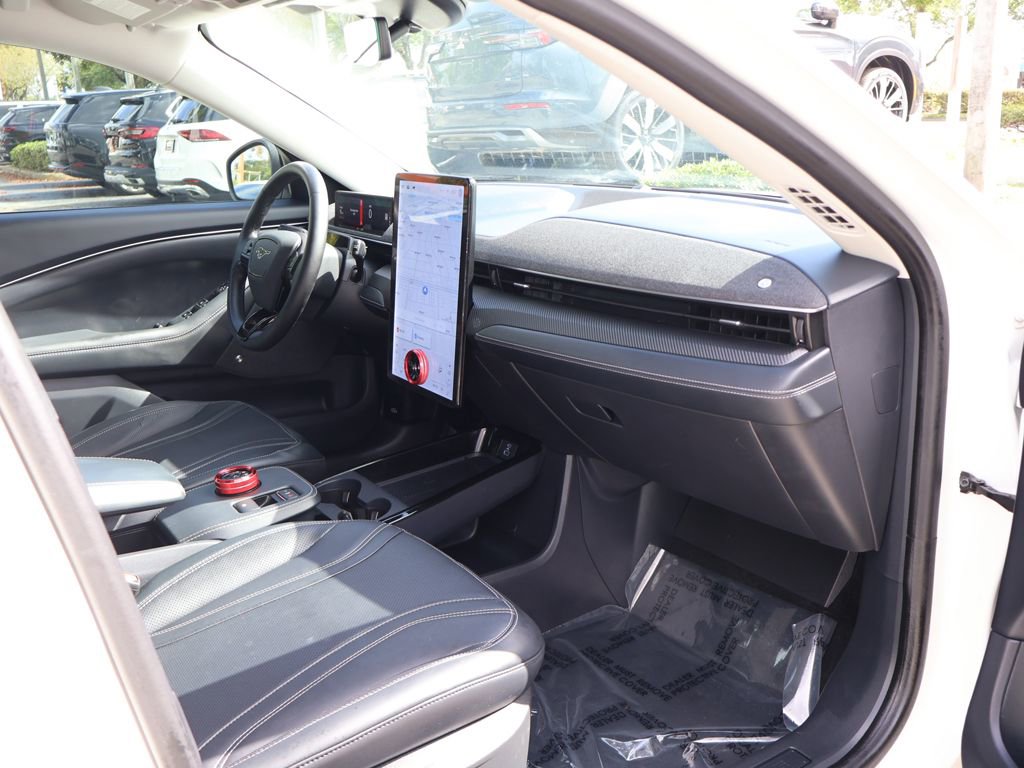 Used 2024 Ford Mustang Mach-E Premium image 30