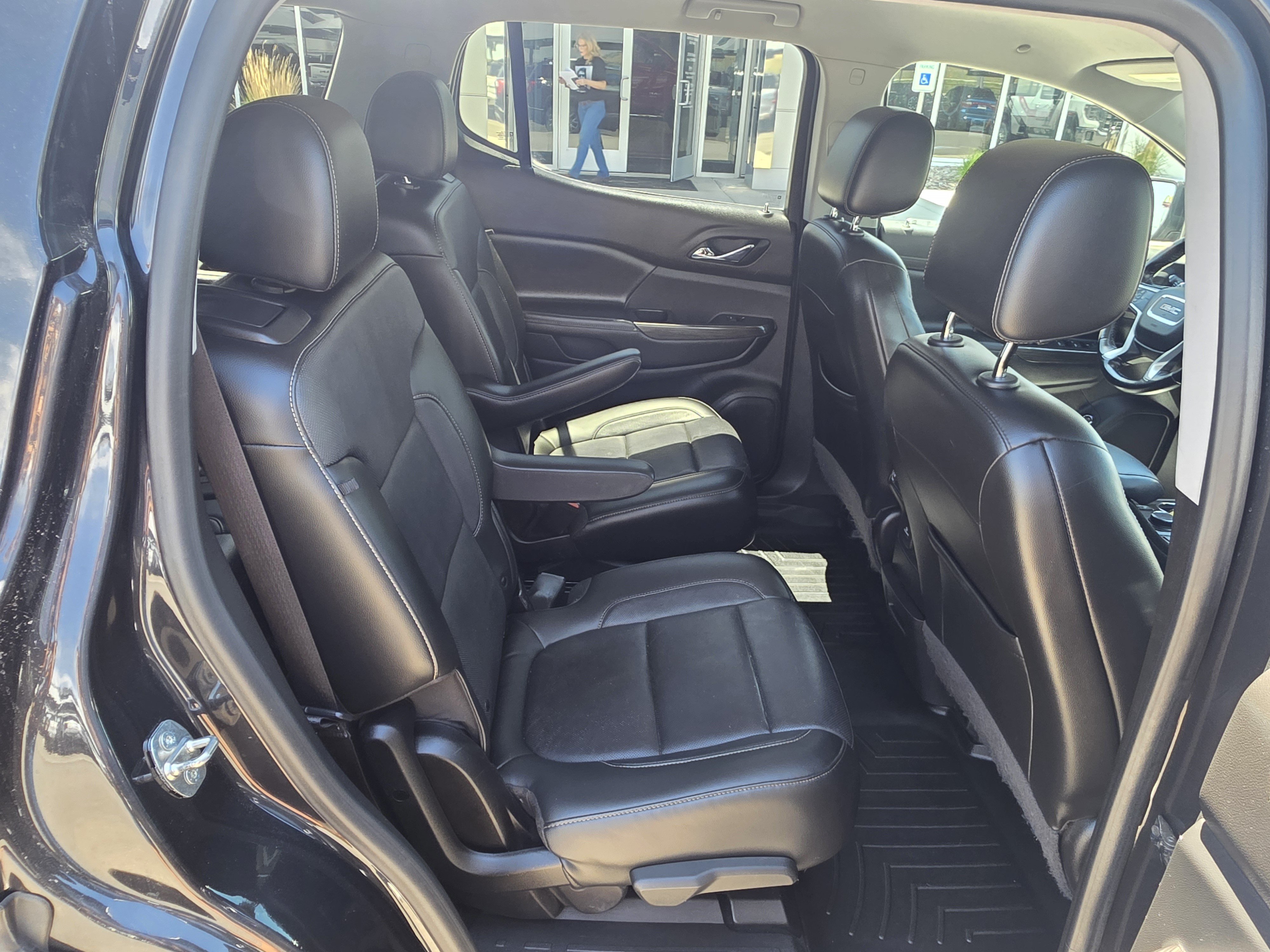 Used 2020 GMC Acadia SLT AWD/4WD image 18