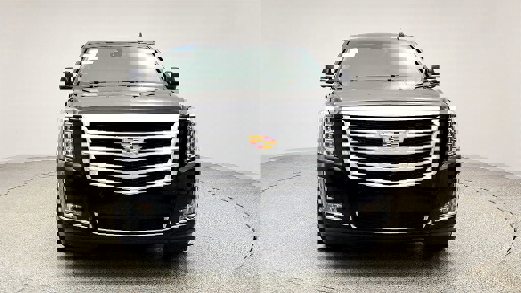 Used 2017 Cadillac Escalade Premium Luxury image 2