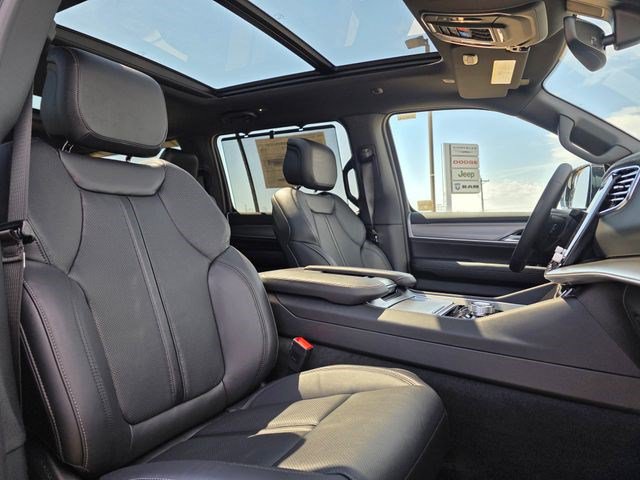 New 2026 Jeep Grand Wagoneer Limited AWD/4WD image 24