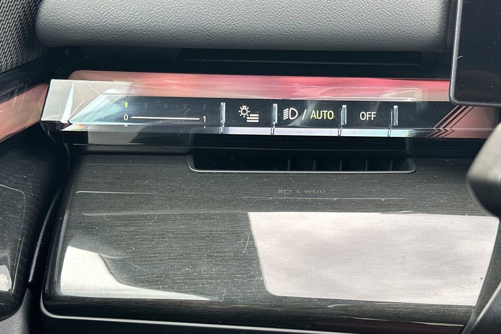 Used 2024 BMW i5 eDrive40i w/ M Sport Package image 31