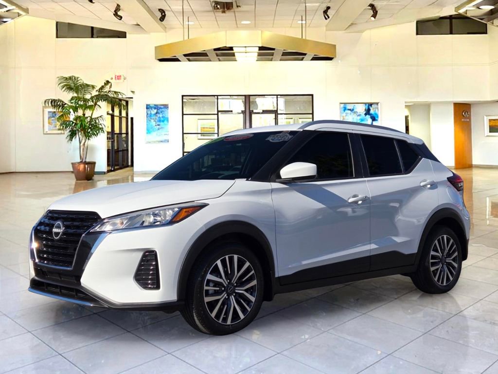 Used 2022 Nissan Kicks SV