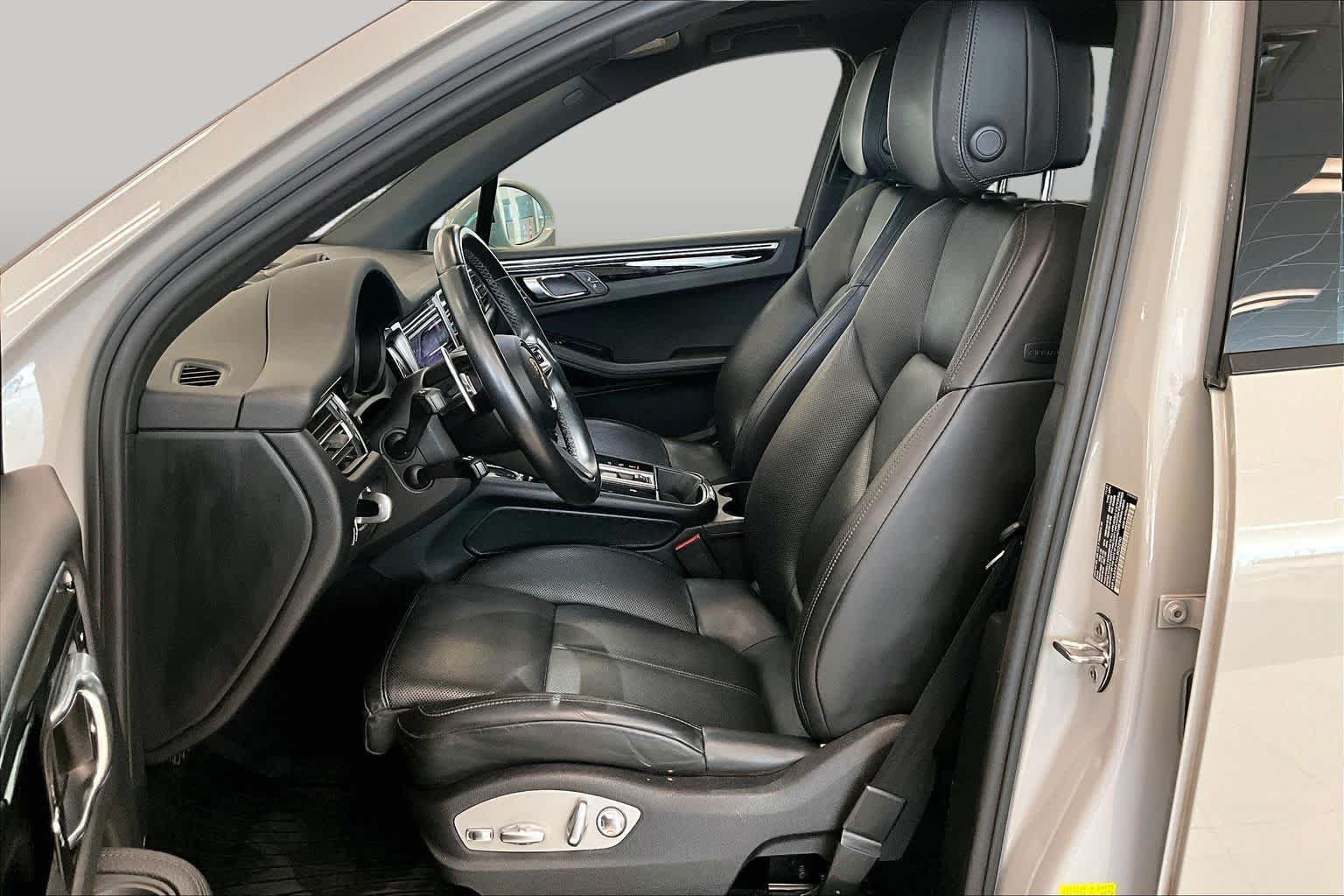 Used 2022 Porsche Macan AWD/4WD image 7
