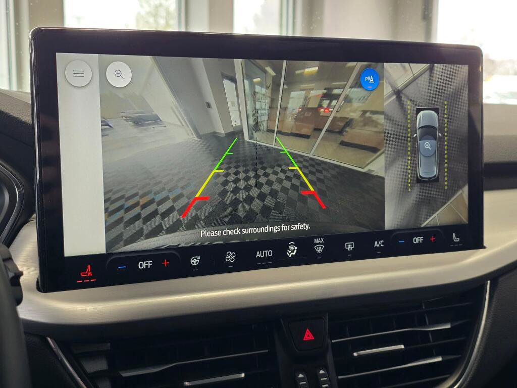 Used 2024 Ford Escape Platinum image 30