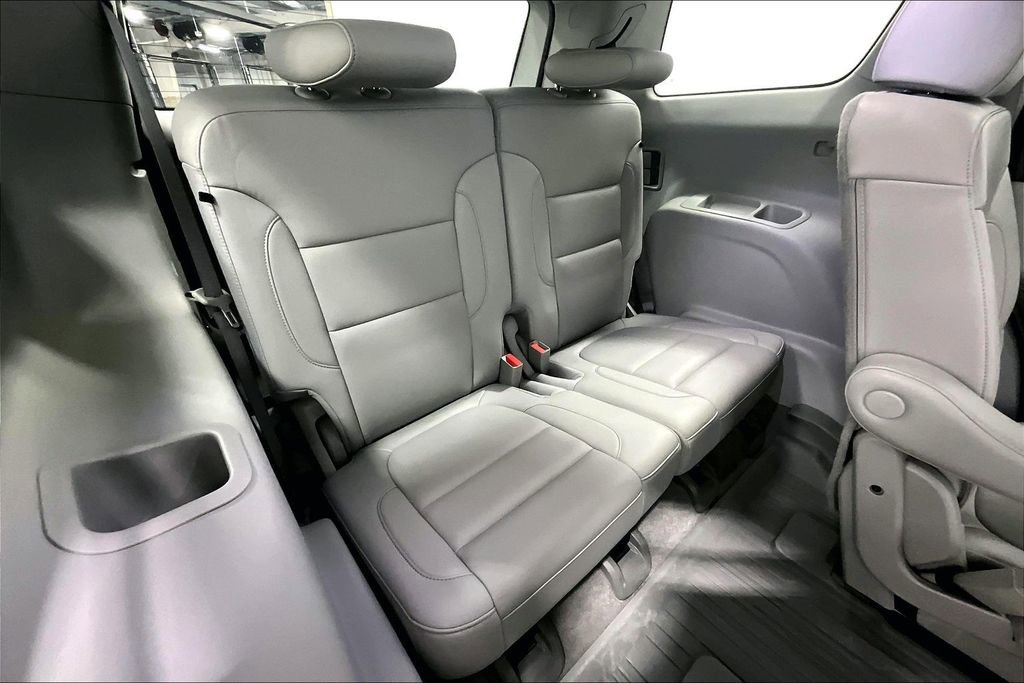 Used 2022 GMC Acadia SLT w/ Preferred Package FWD image 30