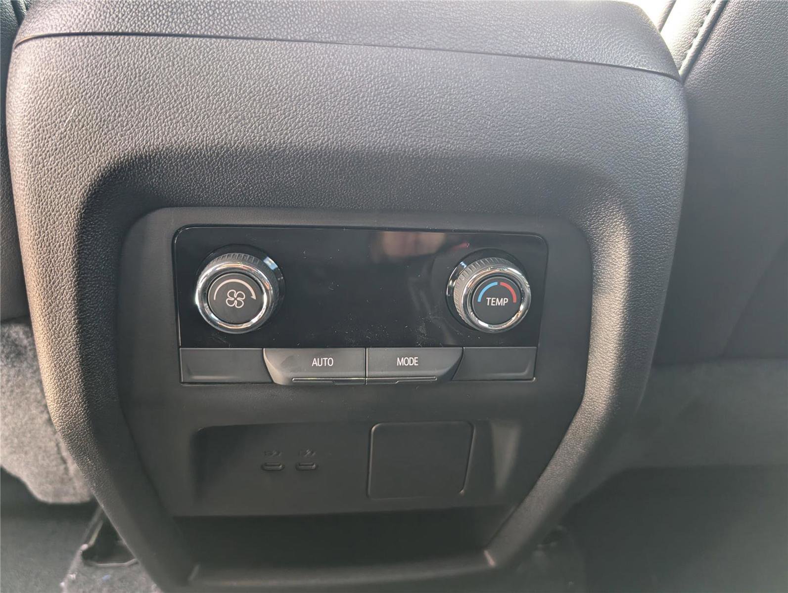 New 2026 Chevrolet Traverse LT w/ Midnight/Sport Edition image 13