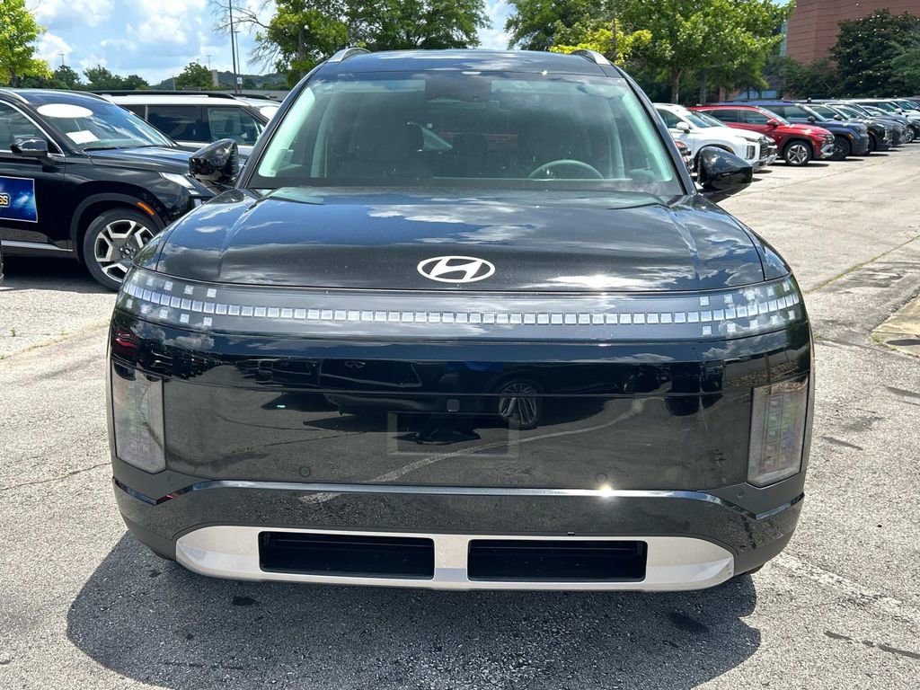 New 2026 Hyundai Ioniq 9 SE image 2