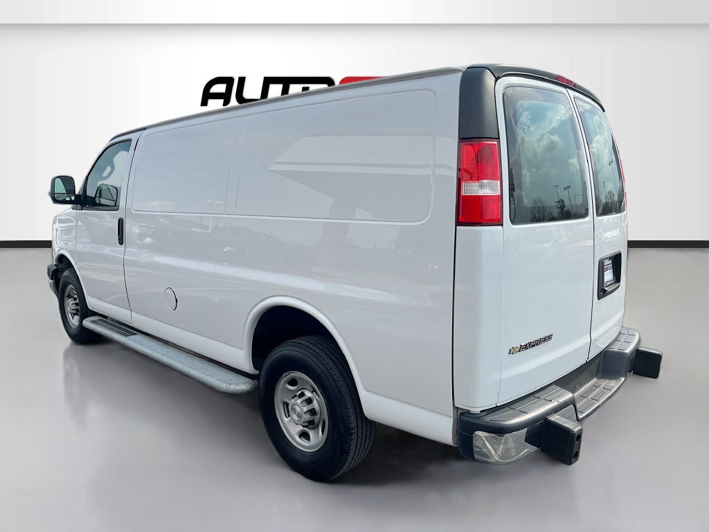 Used 2023 Chevrolet Express 2500 w/ Driver Convenience Package RWD image 5
