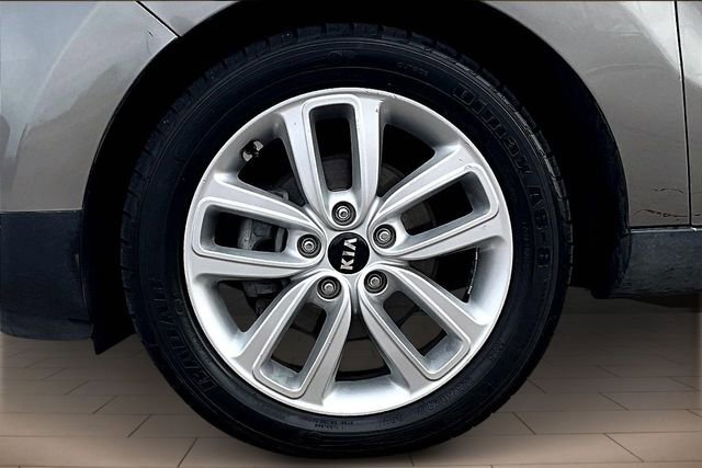 Used 2019 Kia Soul + image 9