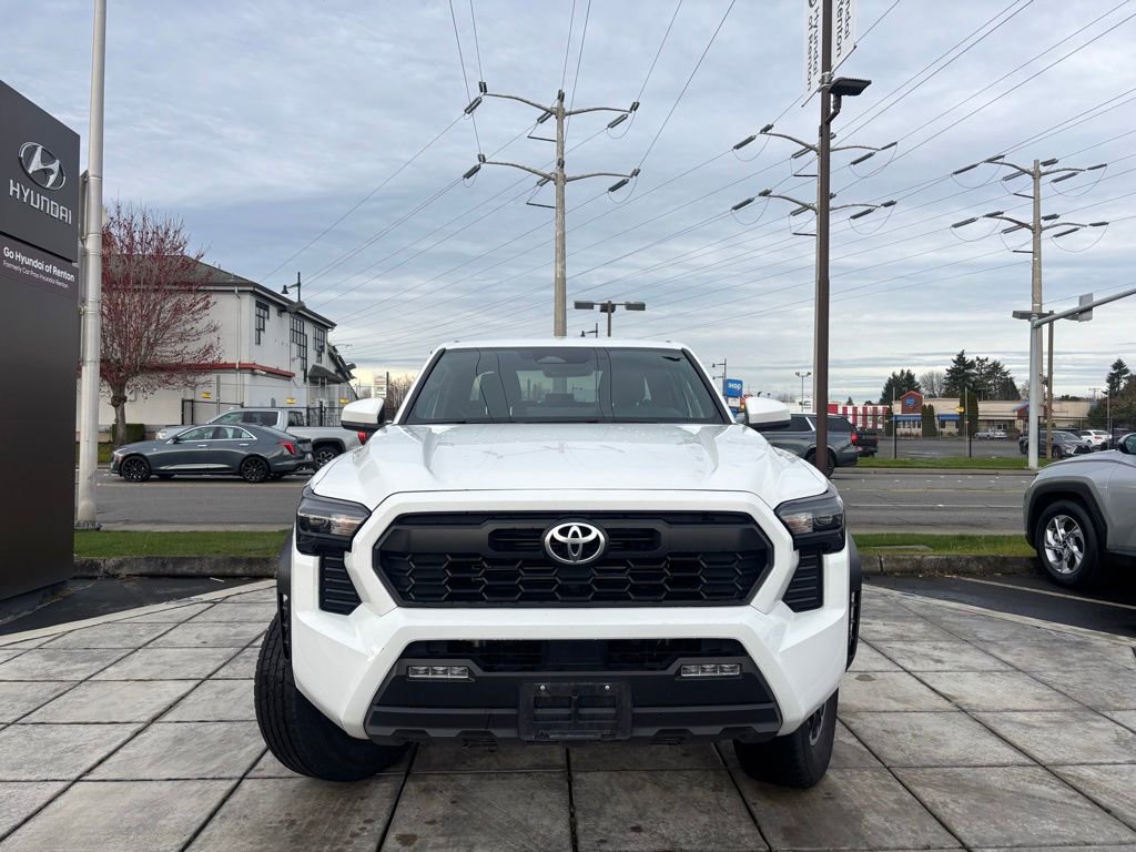 Used 2024 Toyota Tacoma TRD Off-Road image 2