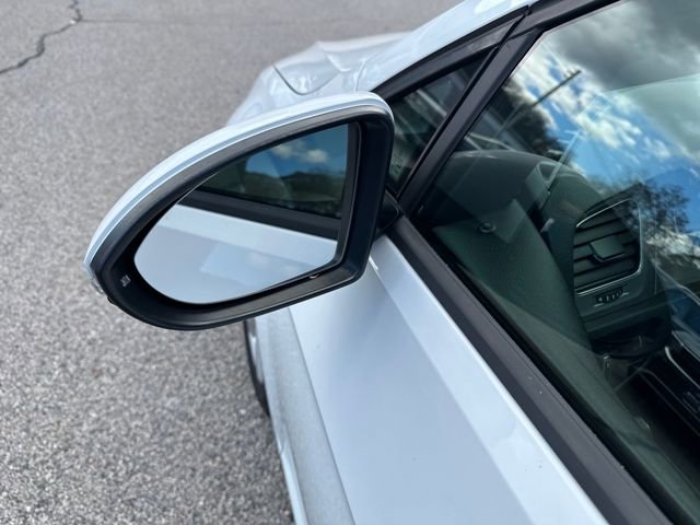 Used 2017 Volkswagen Golf S image 14