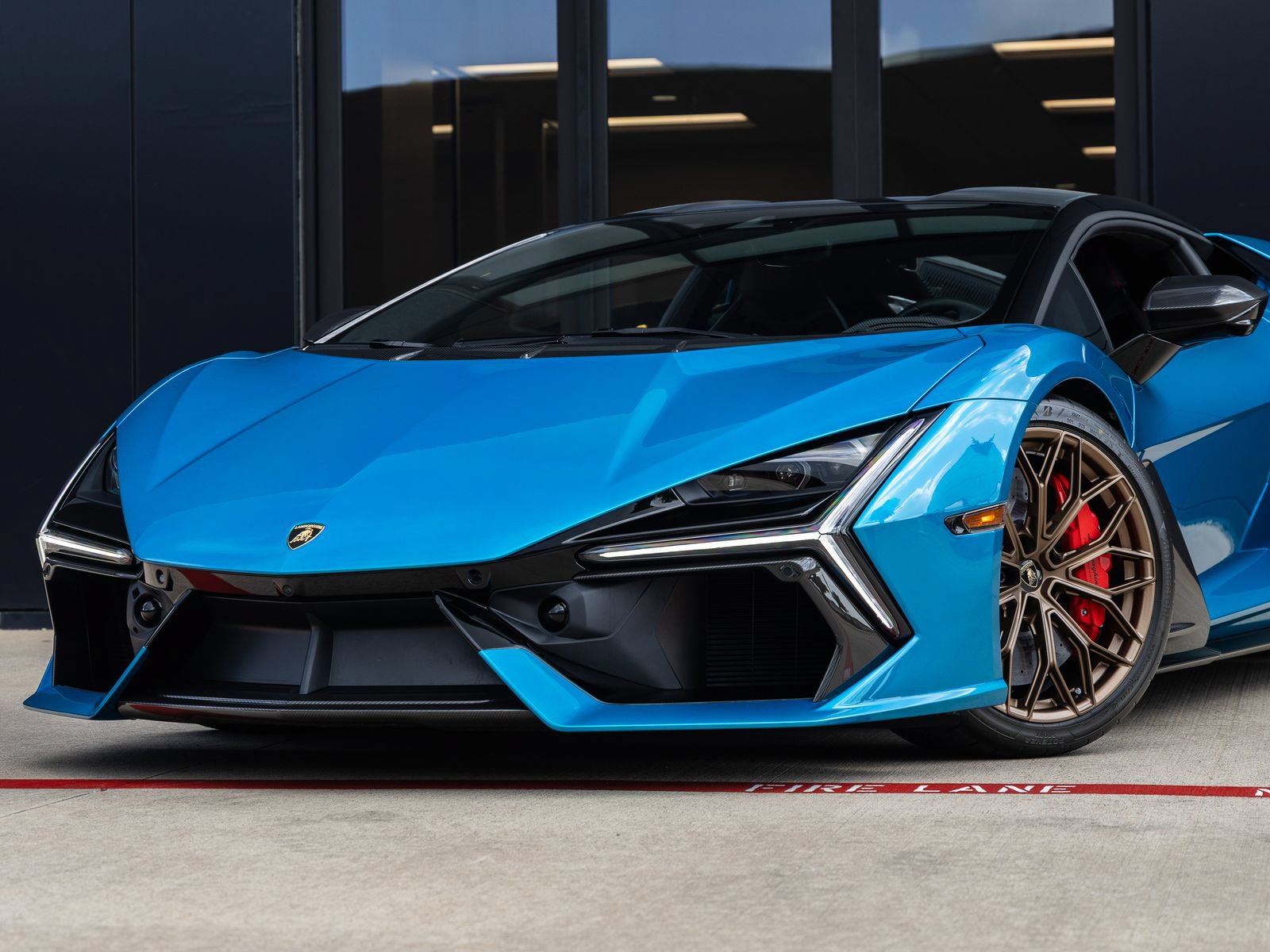 Used 2026 Lamborghini Revuelto AWD/4WD image 4