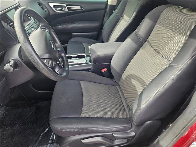 Used 2017 Nissan Pathfinder S image 9