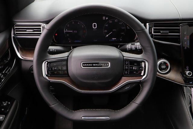 New 2024 Jeep Grand Wagoneer L 4WD w/ Convenience Group III image 32