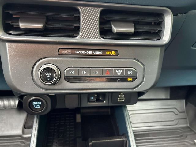 Used 2025 Ford Maverick Lariat w/ Black Appearance Package AWD/4WD image 32