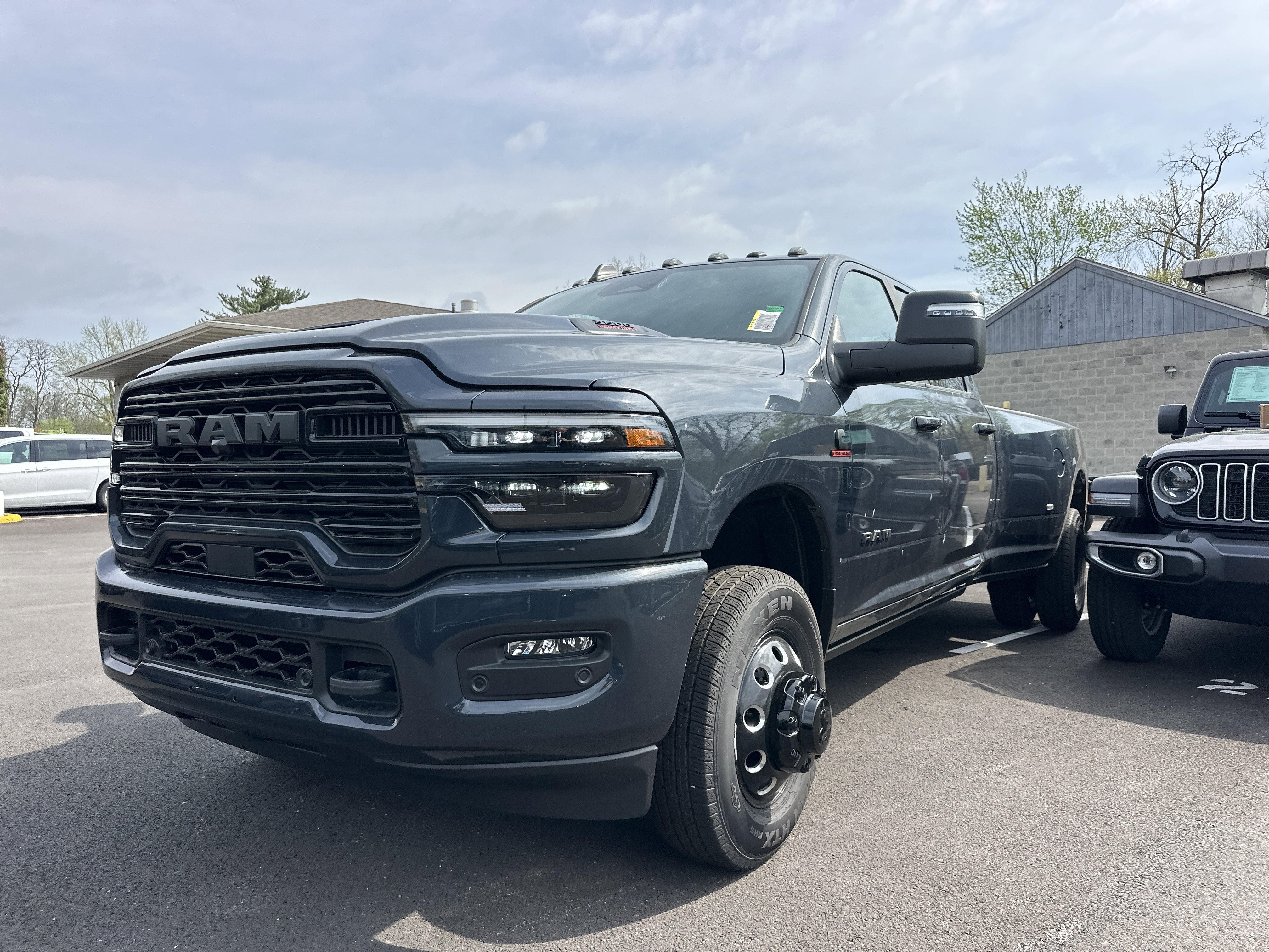 New 2026 RAM 3500 Laramie AWD/4WD image 24