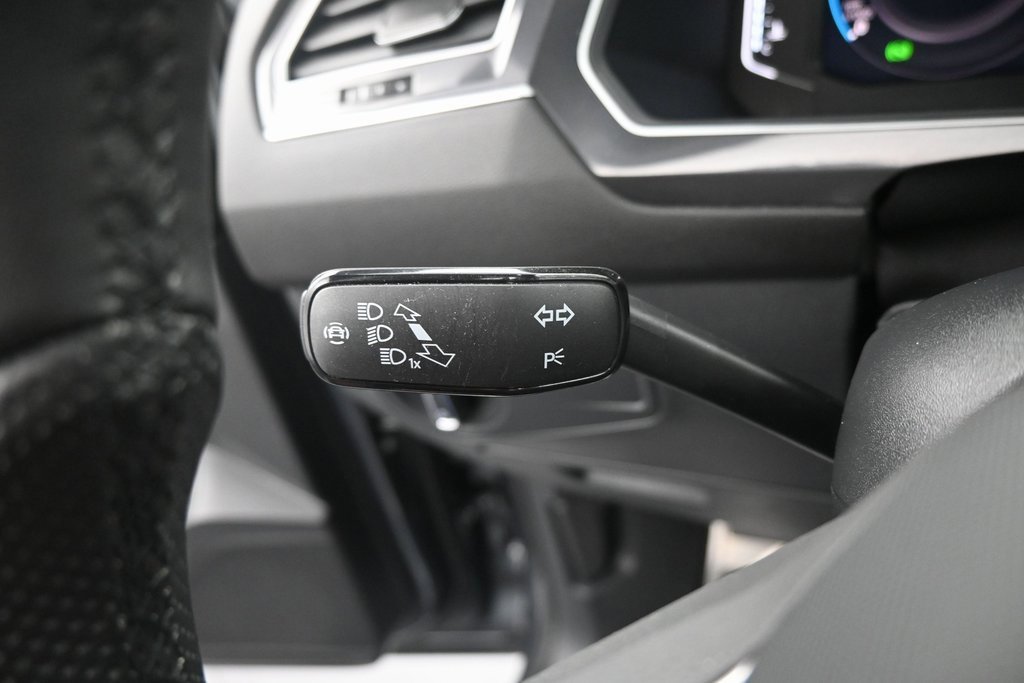 Used 2024 Volkswagen Tiguan SEL R-Line image 19