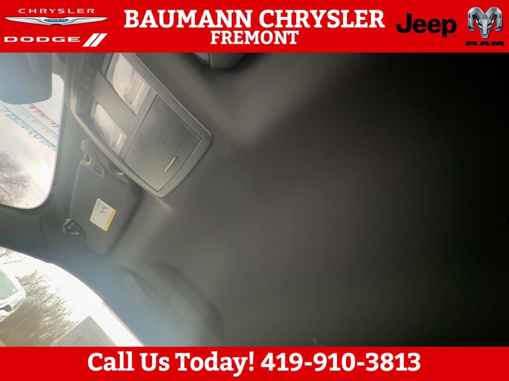 Used 2015 Dodge Challenger R/T Scat Pack w/ Leather Interior Group image 22