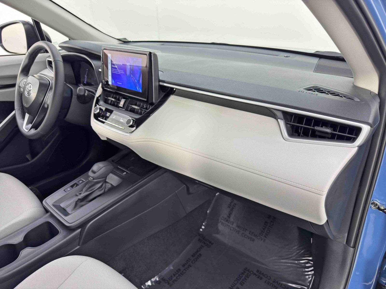 Used 2026 Toyota Corolla Cross LE image 22