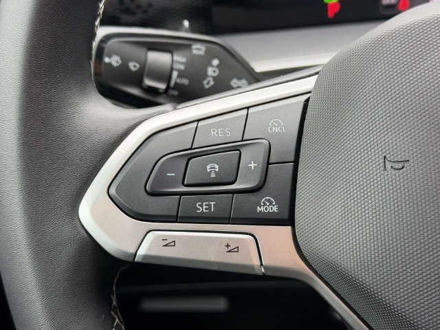 Used 2025 Volkswagen Tiguan S AWD/4WD image 18