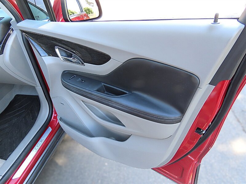 Used 2015 Buick Encore Premium w/ Experience Buick Package FWD image 31