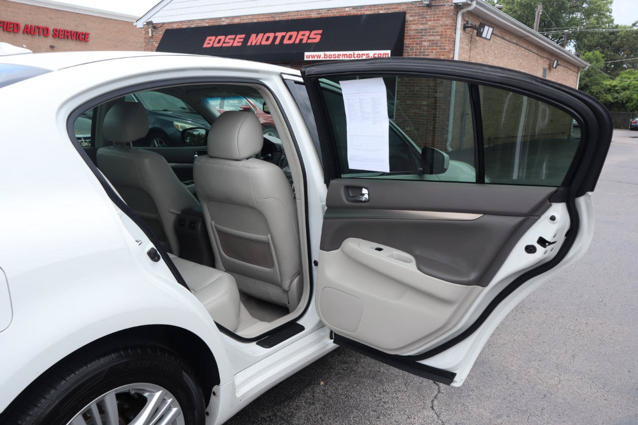 Used 2011 INFINITI G25 x w/ Moonroof Pkg AWD/4WD image 13