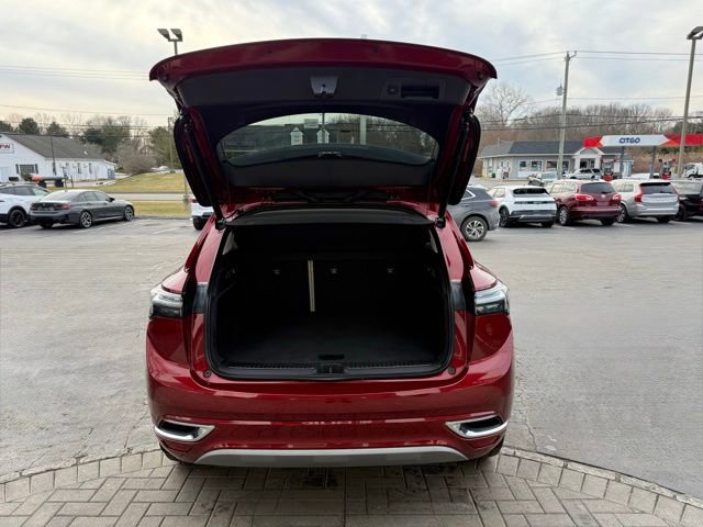 Used 2021 Buick Envision Avenir w/ Technology Package II image 10