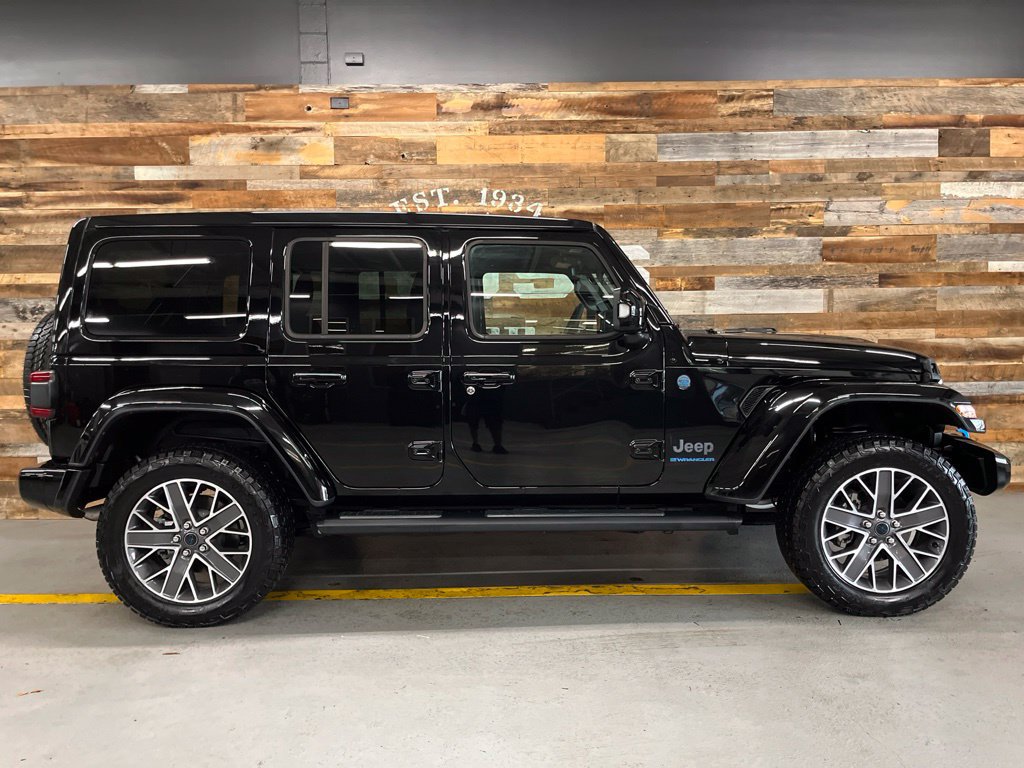 Used 2024 Jeep Wrangler High Altitude AWD/4WD image 51