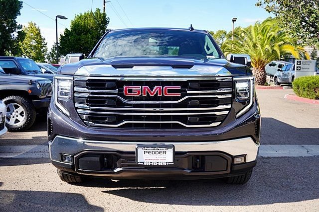 Used 2025 GMC Sierra 1500 SLT AWD/4WD image 10
