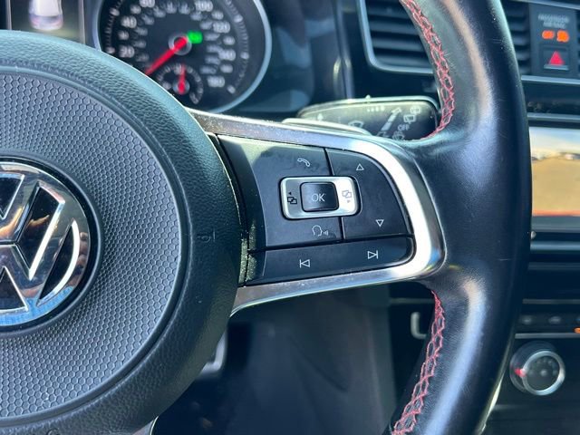 Used 2017 Volkswagen GTI SE FWD image 21