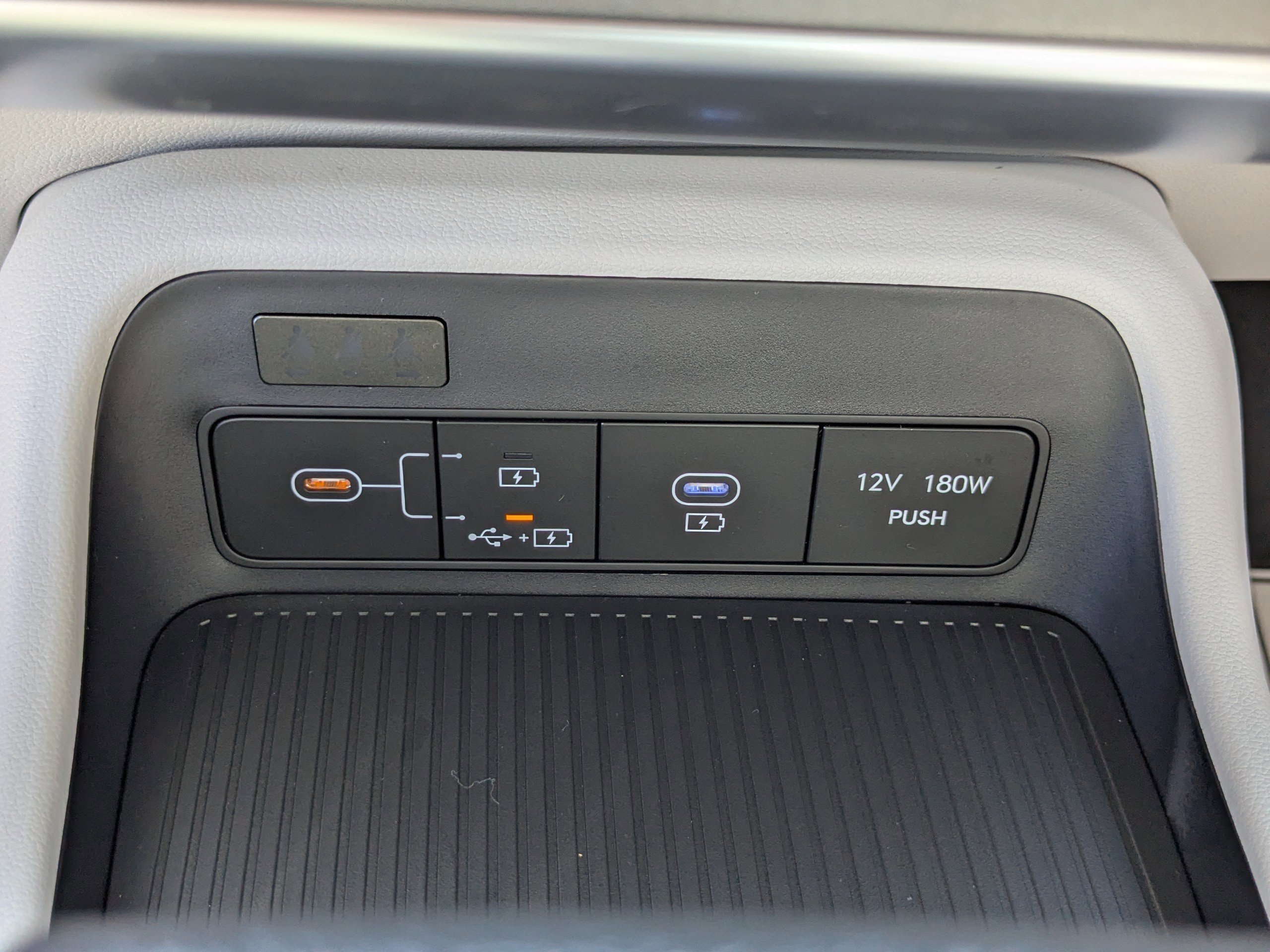 New 2026 Hyundai Kona SE image 30