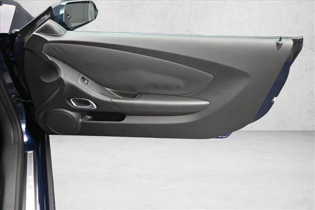 Used 2010 Chevrolet Camaro SS RWD image 24