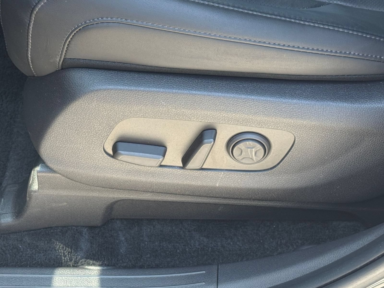 Used 2026 Kia Carnival FWD image 22